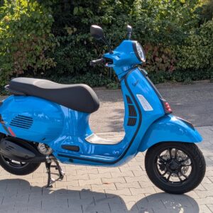 Alternative view of Vespa GTS 310 Super Sport